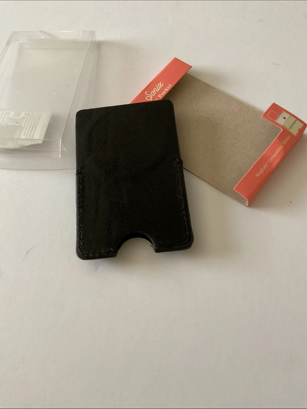 SONIX FAUX LEATHER MAGNETIC SMARTPHONE CARD CASE BLACK NWT